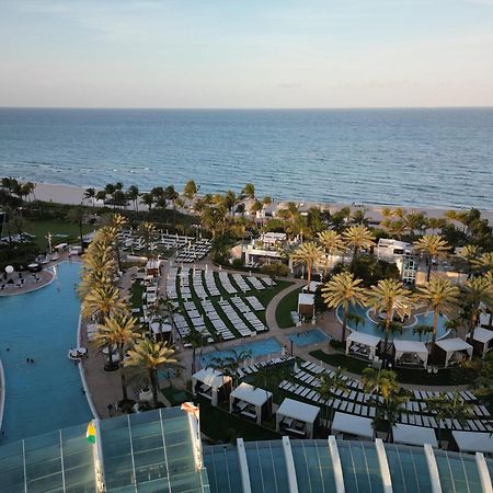 Fontainebleau Resort Balcony W Ocean And City View Miami Beach Exterior photo