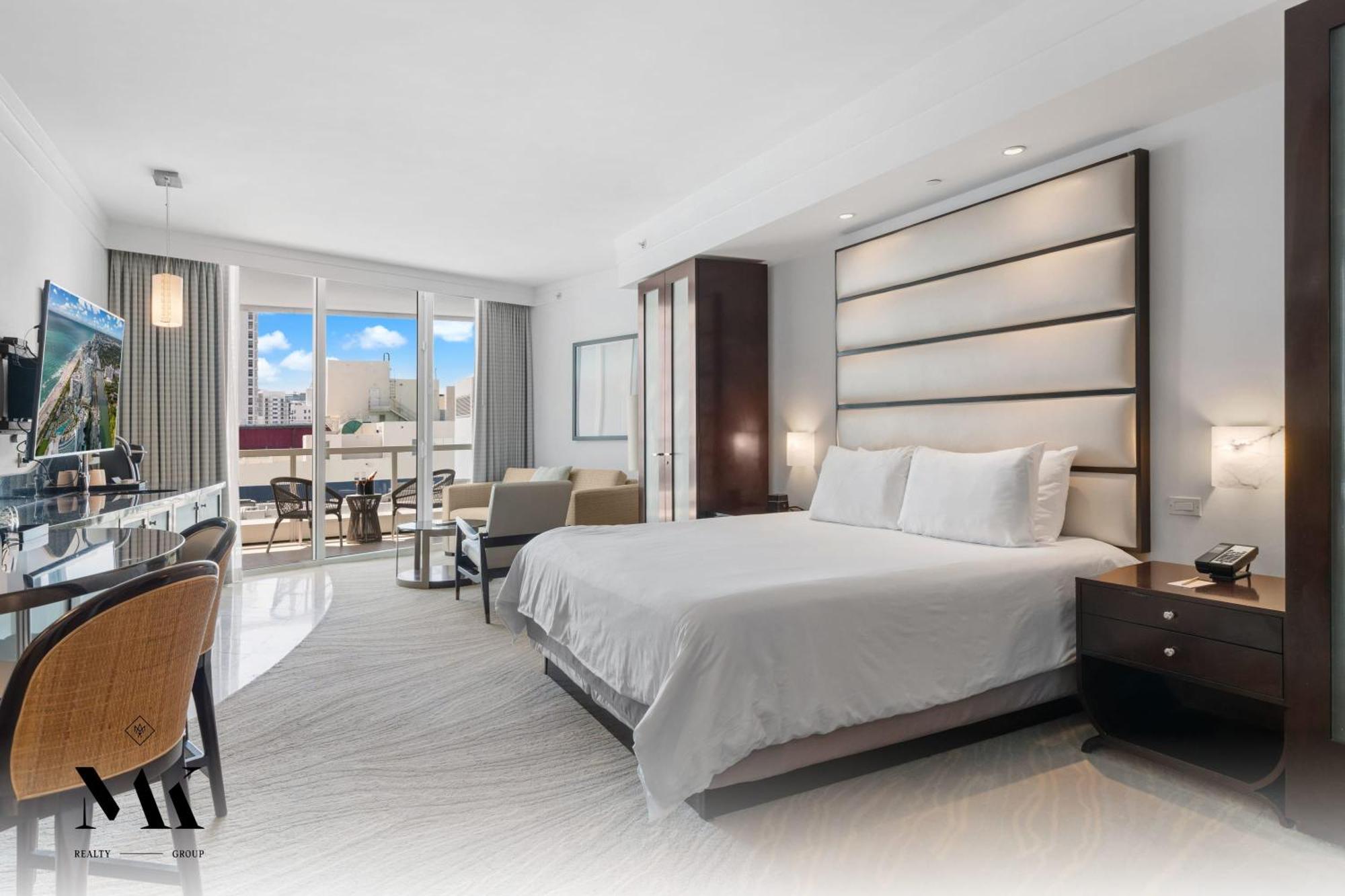 Fontainebleau Resort Balcony W Ocean And City View Miami Beach Exterior photo