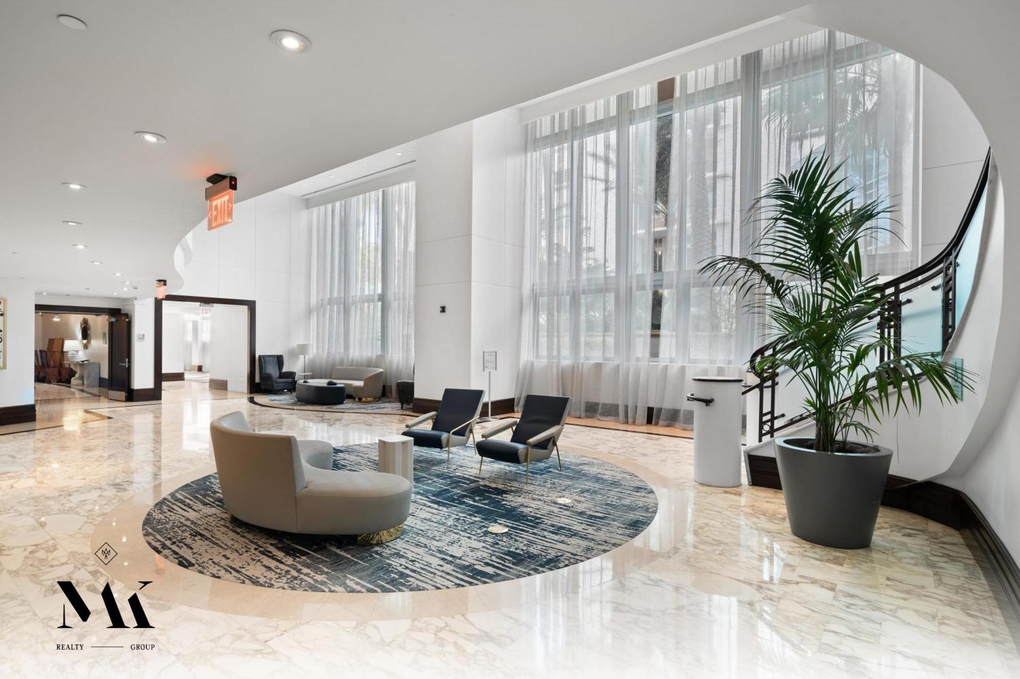 Fontainebleau Resort Balcony W Ocean And City View Miami Beach Exterior photo