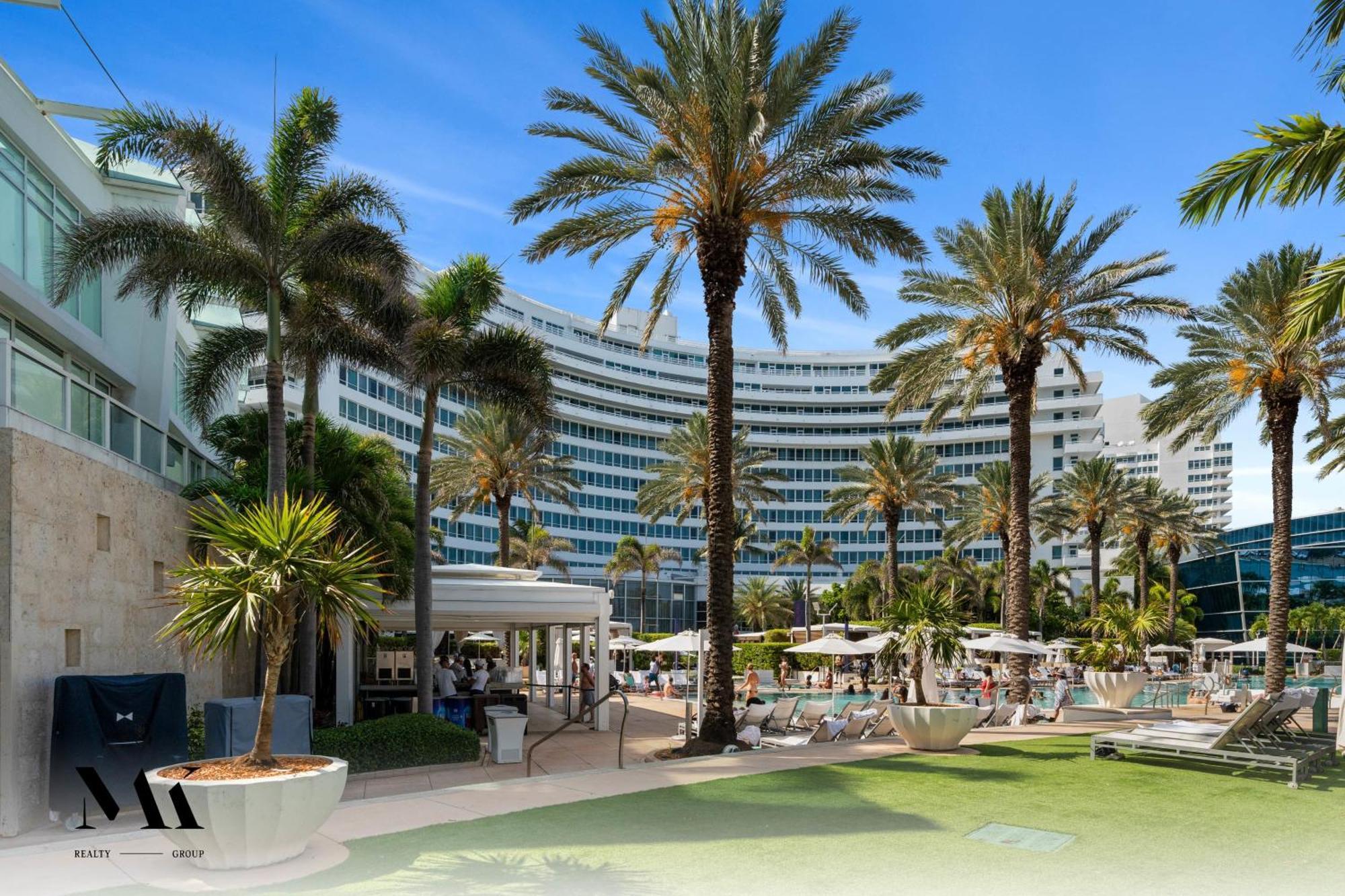 Fontainebleau Resort Balcony W Ocean And City View Miami Beach Exterior photo